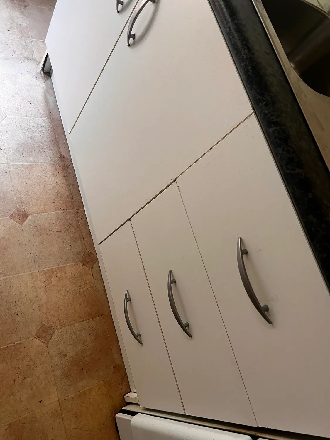 Kitchen before cleaning