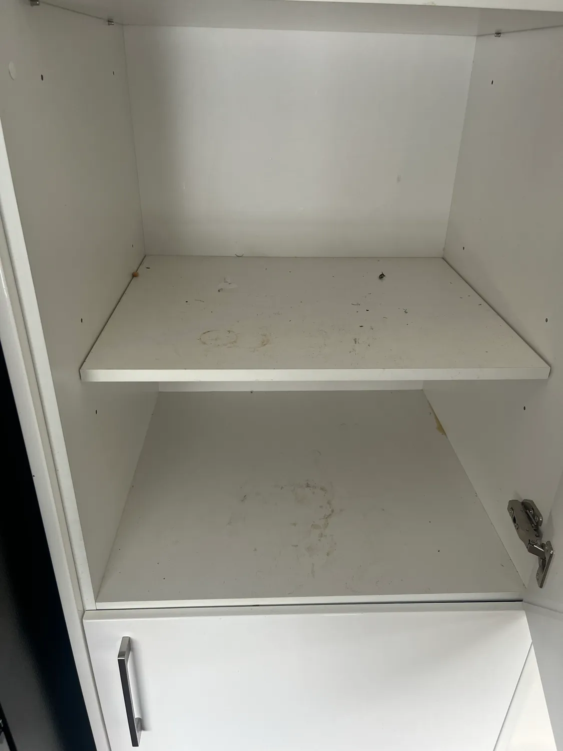 Cupboards before deep cleaning