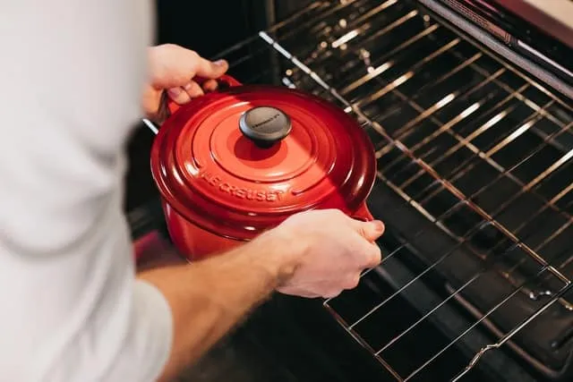 How to Clean Oven Racks – 6 Effective Methods