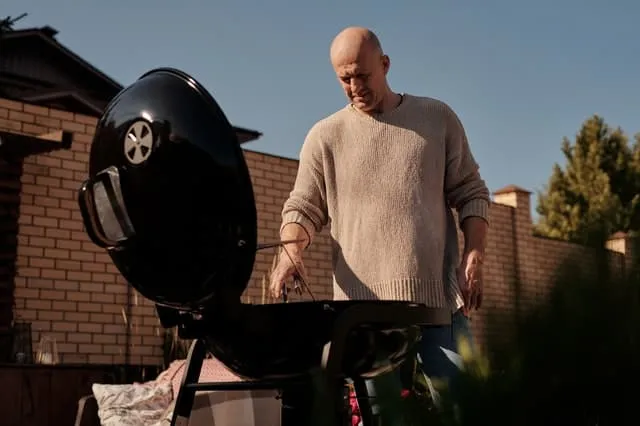 How to Clean a BBQ in 8 Steps