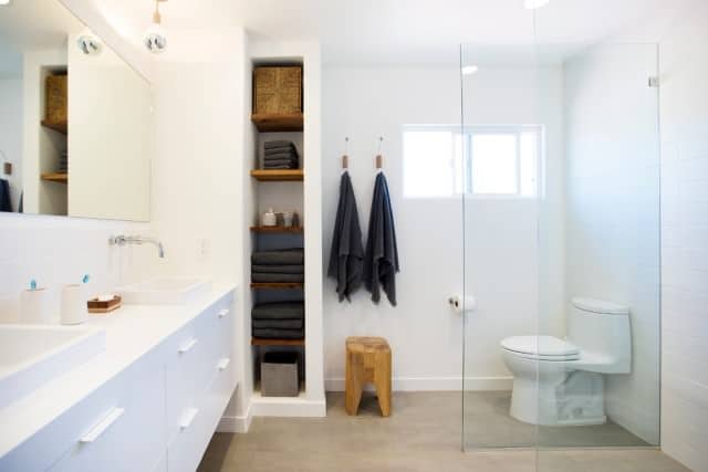 Bathroom in inner Sydney eastern suburb after a deep clean