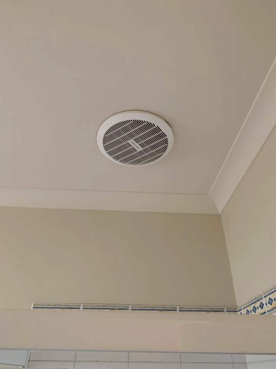 Ceiling exhaust fan grille spotless and dust-free after thorough cleaning